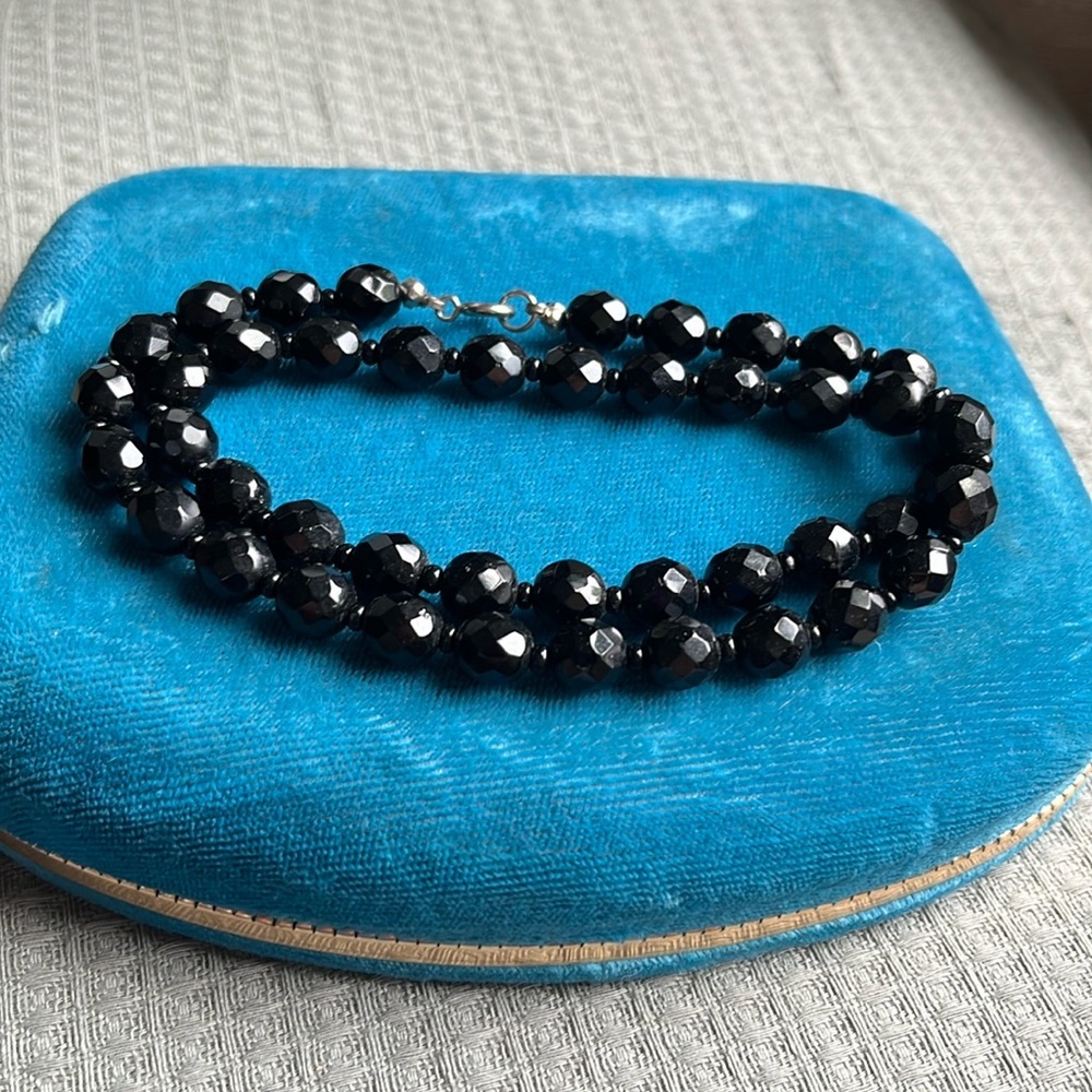 145 Vintage black glass single strand necklace